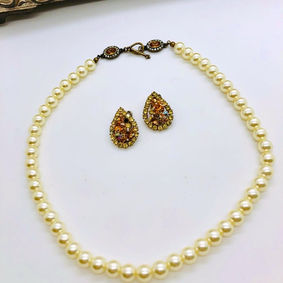 Vintage Ornate Deco Pearl Necklace & Rhinestone Crystal Earrings - Picture 8 of 16